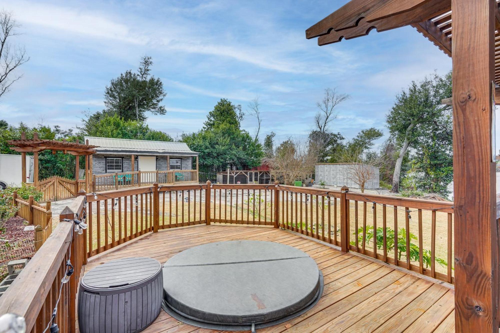 Lakefront Panama City Studio With Hot Tub Access Zewnętrze zdjęcie