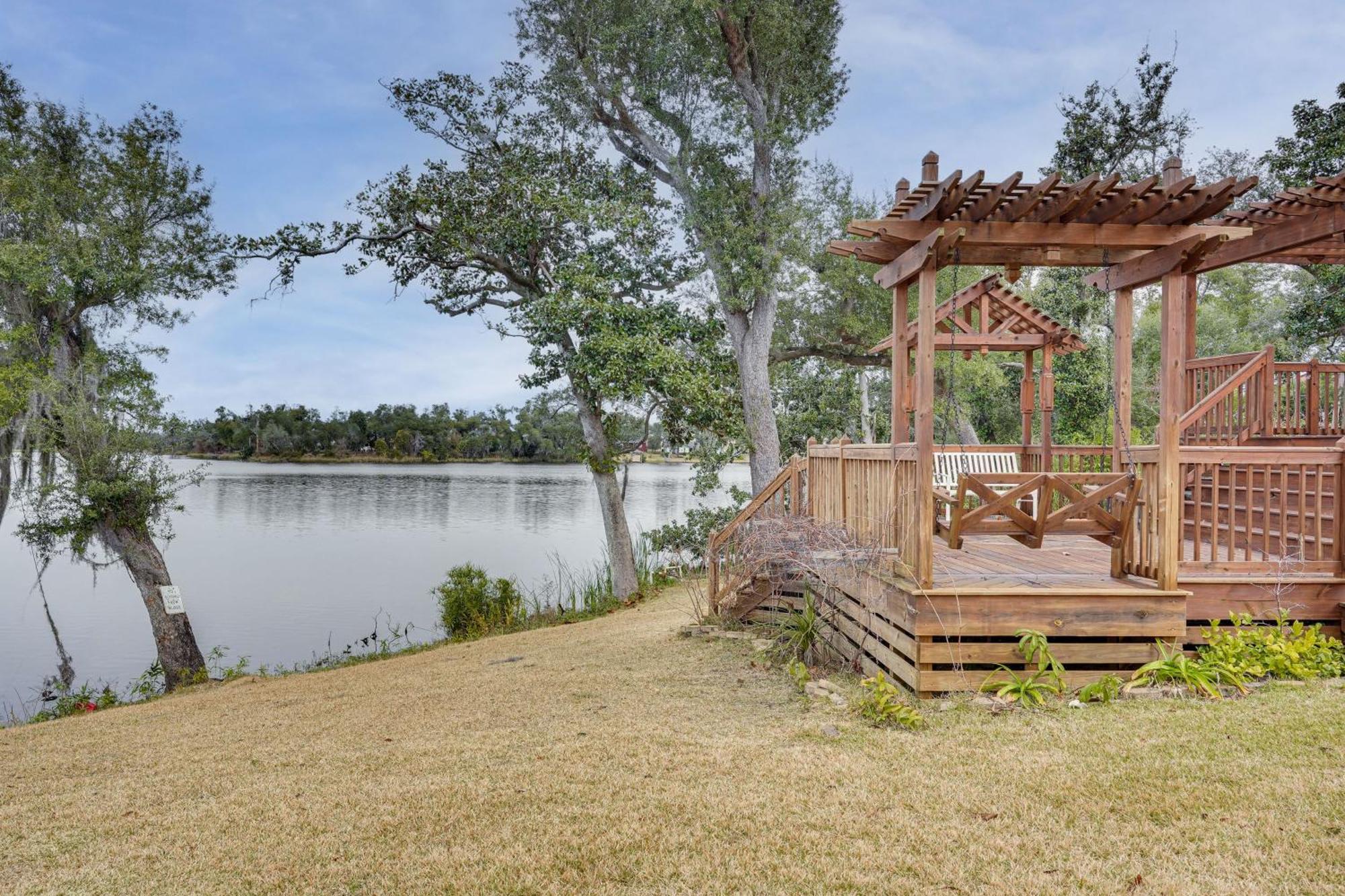 Lakefront Panama City Studio With Hot Tub Access Zewnętrze zdjęcie