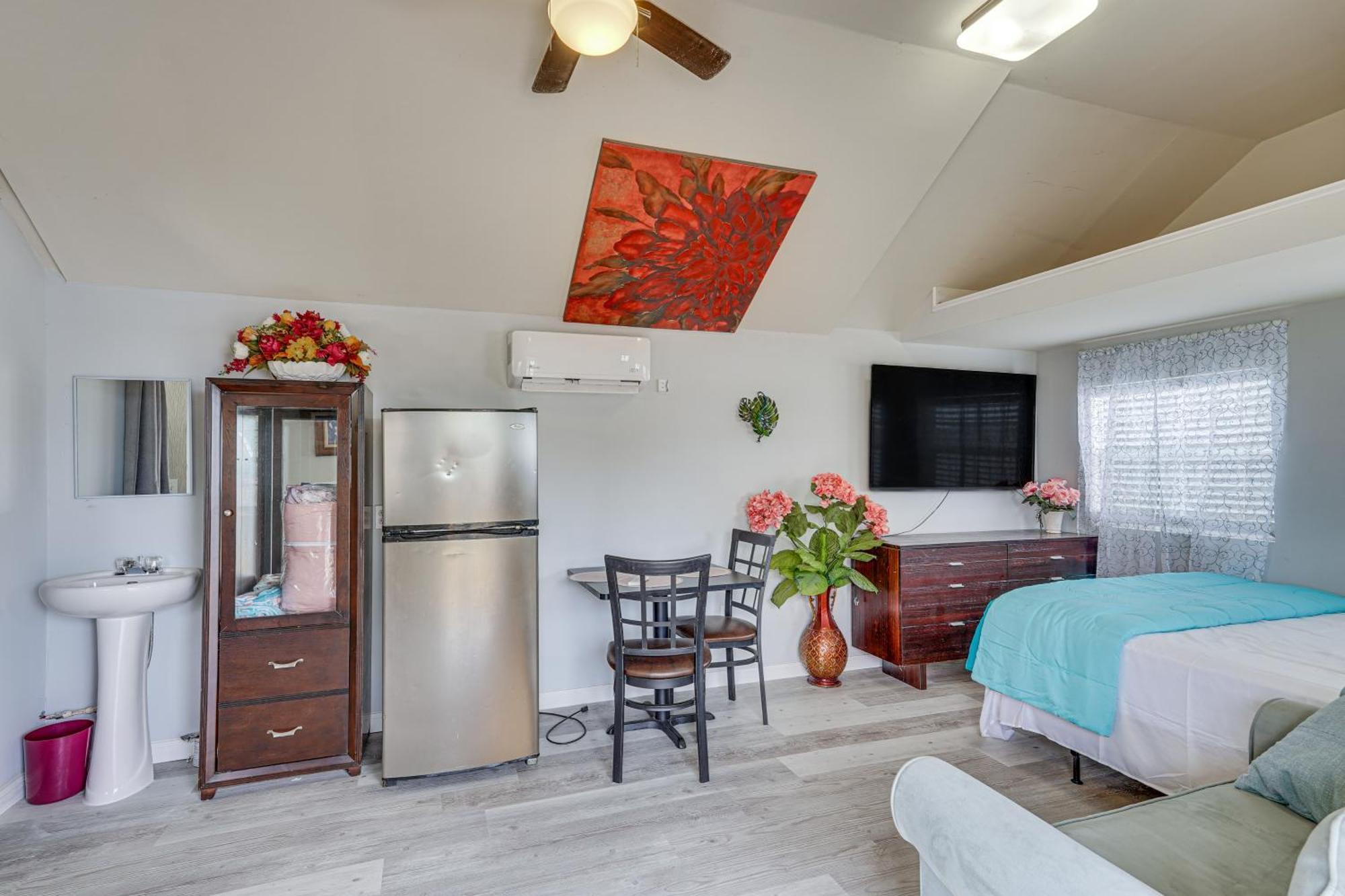Lakefront Panama City Studio With Hot Tub Access Zewnętrze zdjęcie
