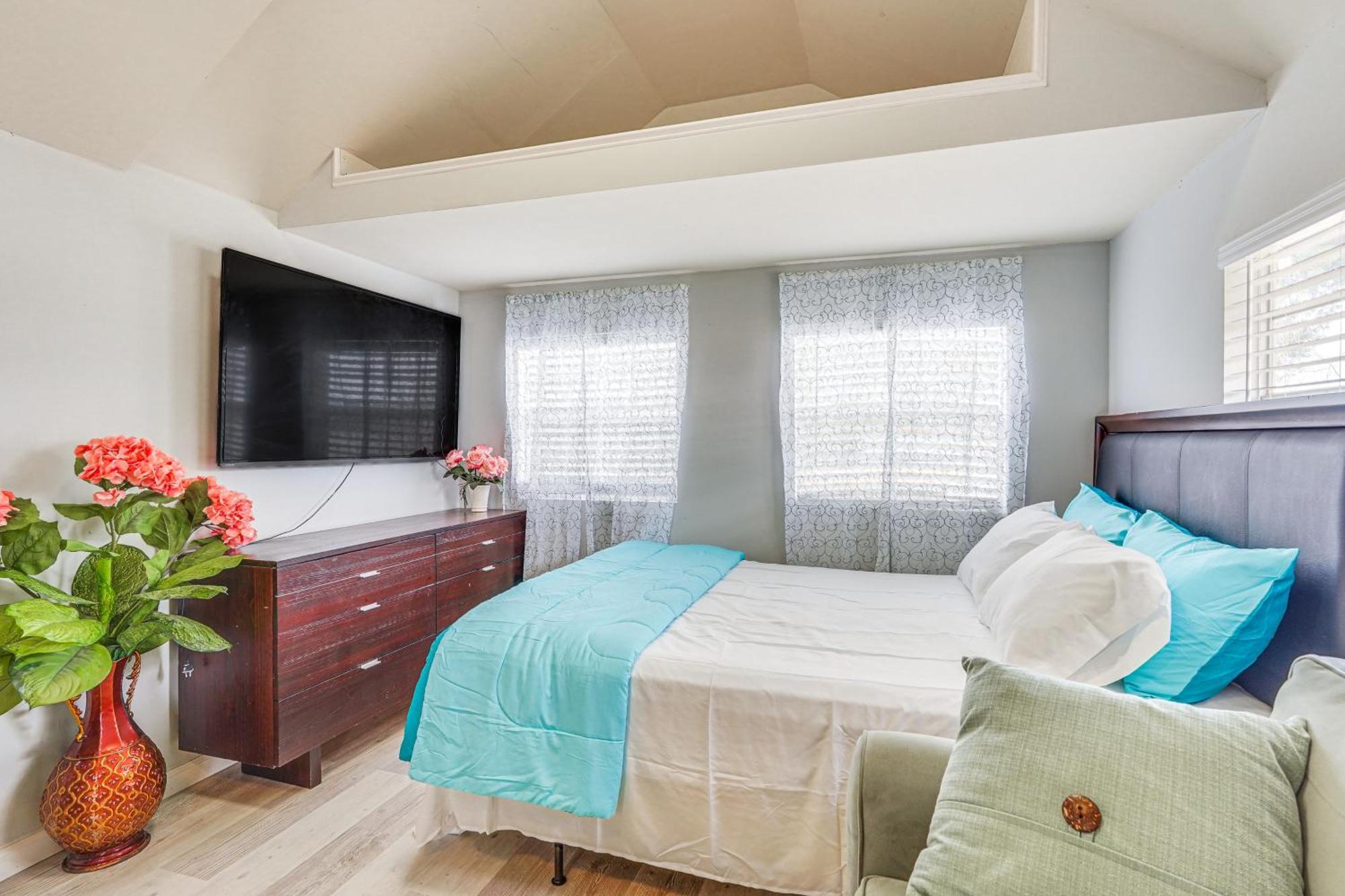 Lakefront Panama City Studio With Hot Tub Access Zewnętrze zdjęcie