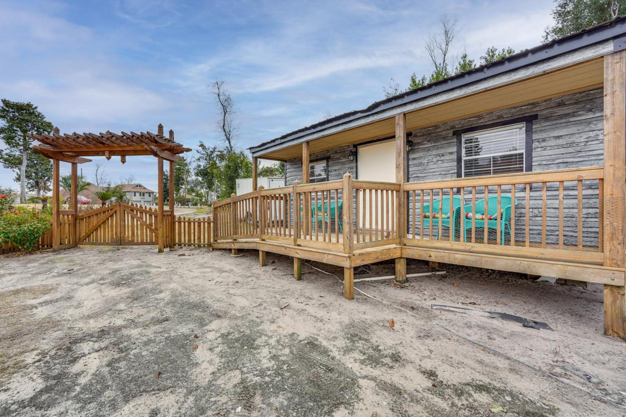Lakefront Panama City Studio With Hot Tub Access Zewnętrze zdjęcie
