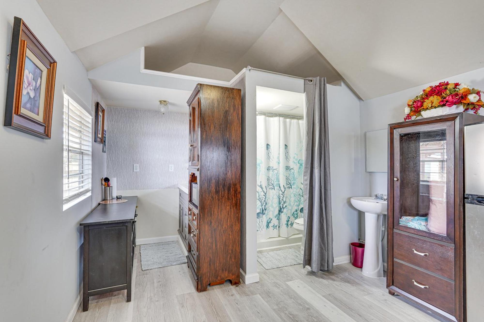 Lakefront Panama City Studio With Hot Tub Access Zewnętrze zdjęcie