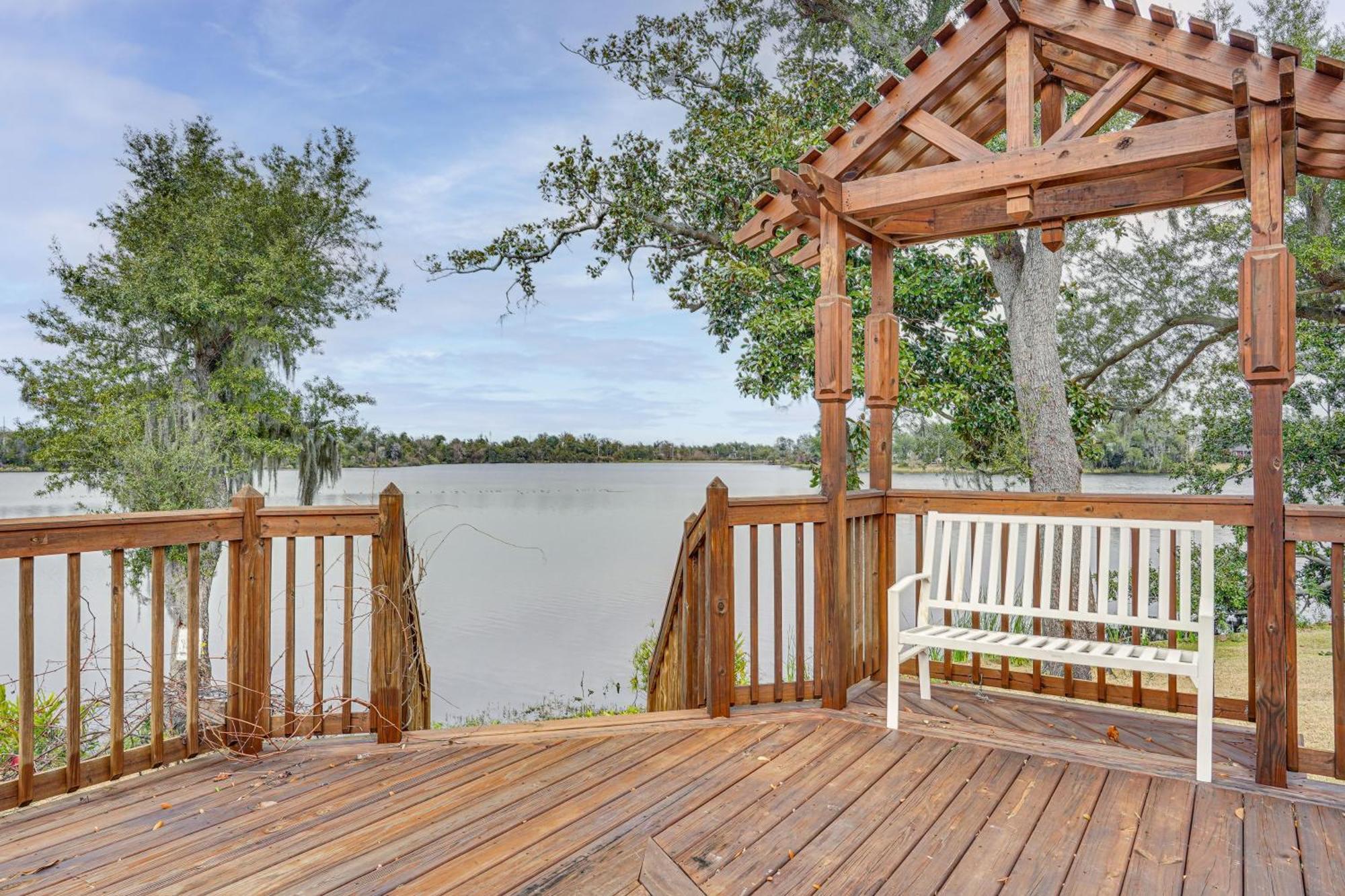 Lakefront Panama City Studio With Hot Tub Access Zewnętrze zdjęcie