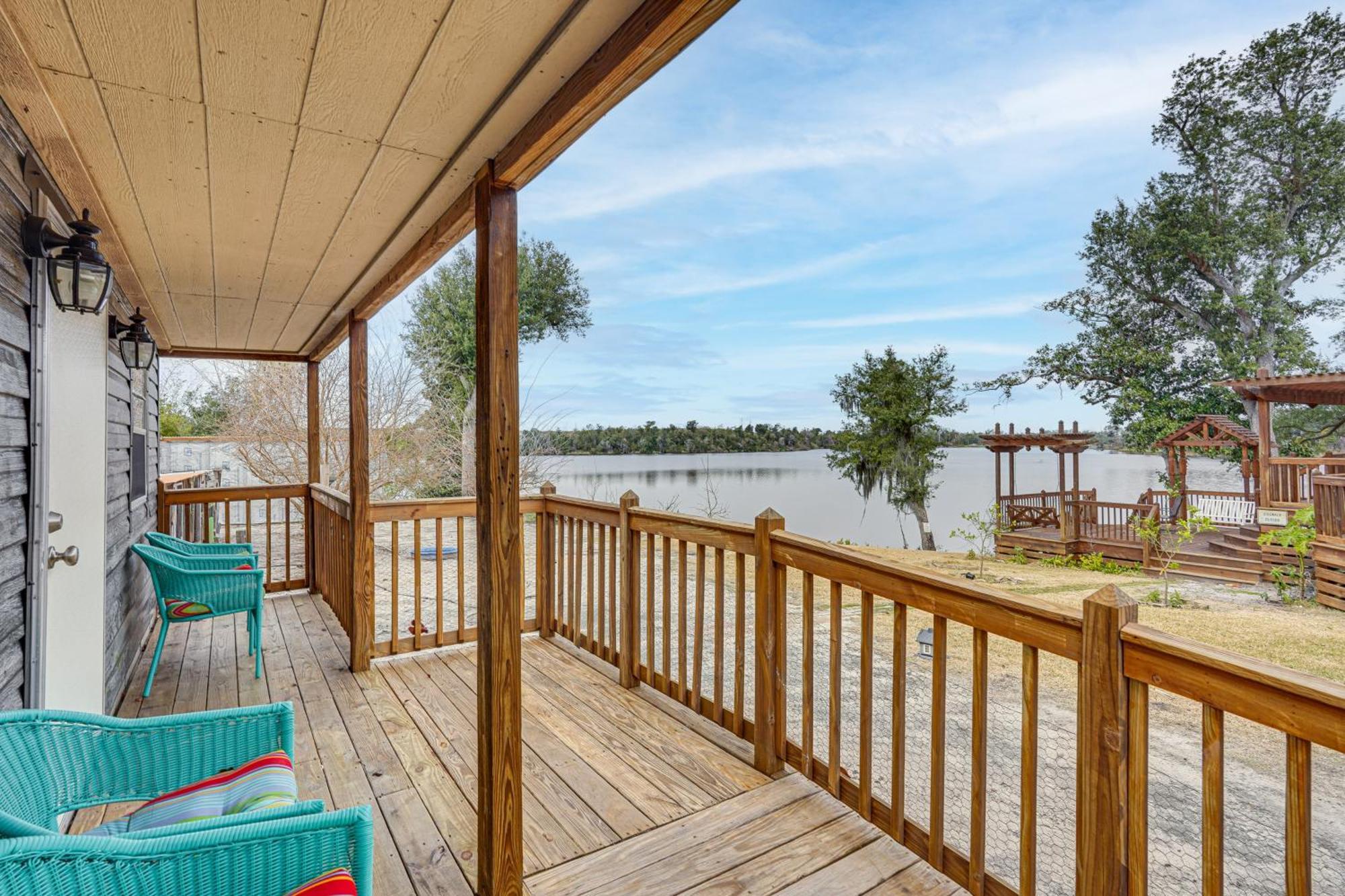 Lakefront Panama City Studio With Hot Tub Access Zewnętrze zdjęcie
